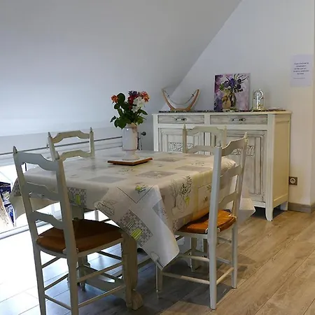 Le Cosy De Roseline Apartamento Sézanne Exterior foto